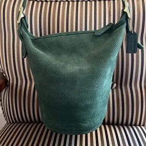 バッグ Coach Helen's Legacy Green Nubuc Duffel s_wp_67717424ed3f4a2bcf8c22ec.webp